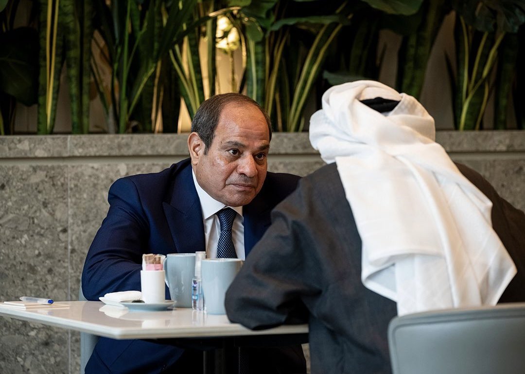 الإيكونوميست: لماذا تحتاج مصر إلى الإمارات.. وتخشاها في الوقت نفسه؟