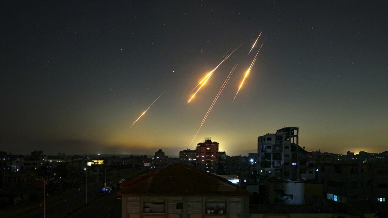 إيران تستهدف البحرين والكويت والأردن بعد قصف أميركي كبير