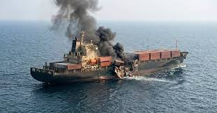 انفجار كبير على ناقلة نفط قبالة سواحل الكويت