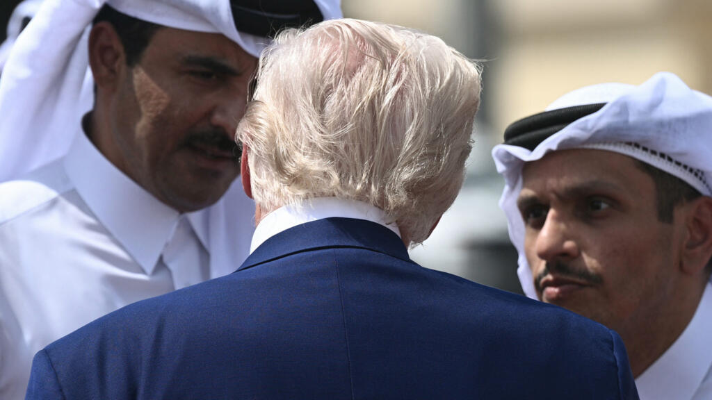 أمير قطر يتلقى اتصالا من ترمب ويؤكد ضرورة تجنيب المنطقة مزيدا من التصعيد