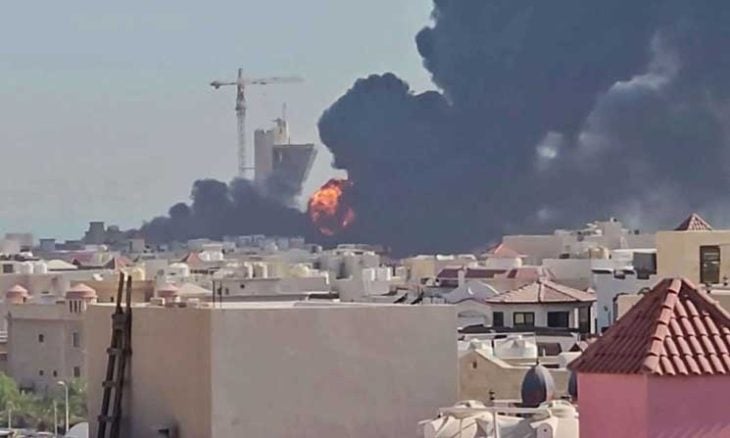 الكويت تعلن التصدي لهجوم إيراني مسير.. وإصابة ناقلة نفط قبالة سواحل عُمان