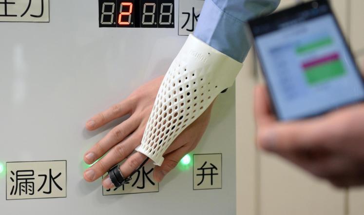 طالب يطور تقنية لدفع قيمة المشتريات بواسطة "راحة اليد"