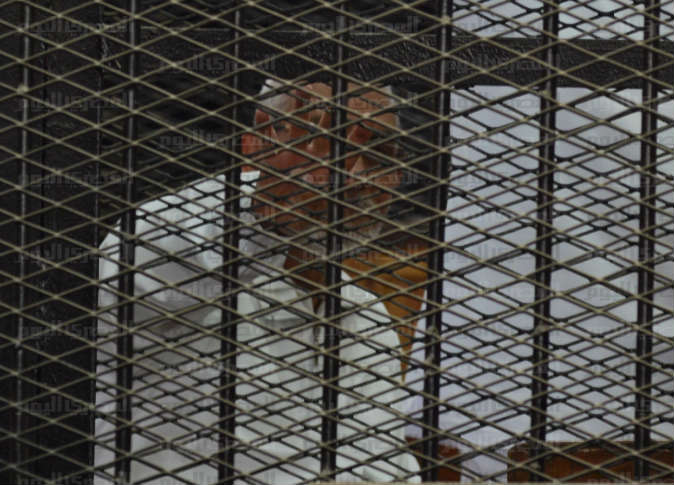 مرشد الإخوان يتحدى حكم الإعدام