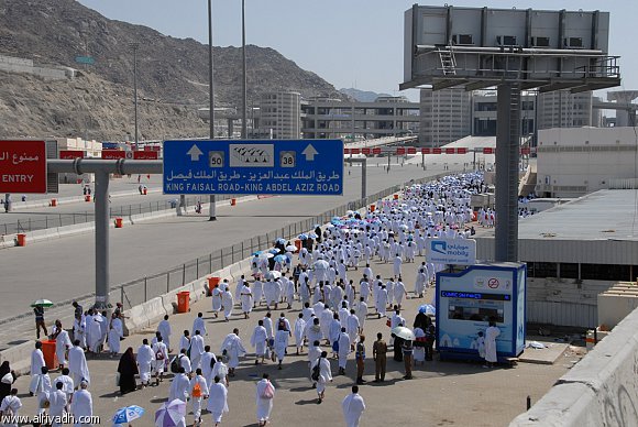 السعودية: محاكمات فورية لمخالفي أنظمة الحج على منافذ مكة