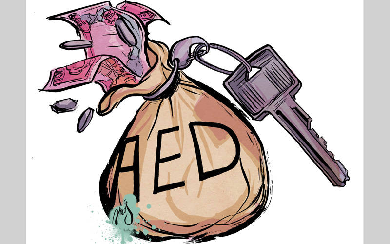 دبي.. السجن والغرامة لـ 6 موظفي أمن سطوا على سيارة نقل أموال